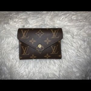 Louis Vuitton “VICTORINE WALLET”